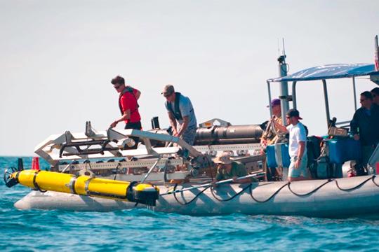 Applied Research Laboratories — Researchers on a boat in the Gulf of Mexico